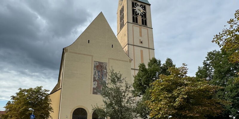 Eingang zur Kirche St. Michael in Freiburg Haslach