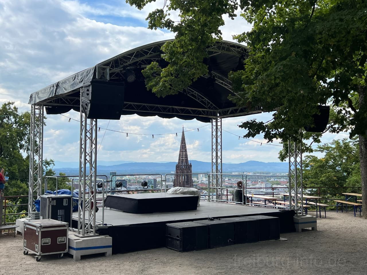 Konzertbühne zum Schlossberg Festival auf dem Kanonenplatz