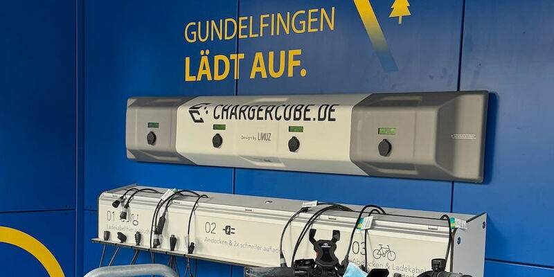 E-Bike-Ladestation in der Ortsmitte der Gemeinde Gundelfingen
