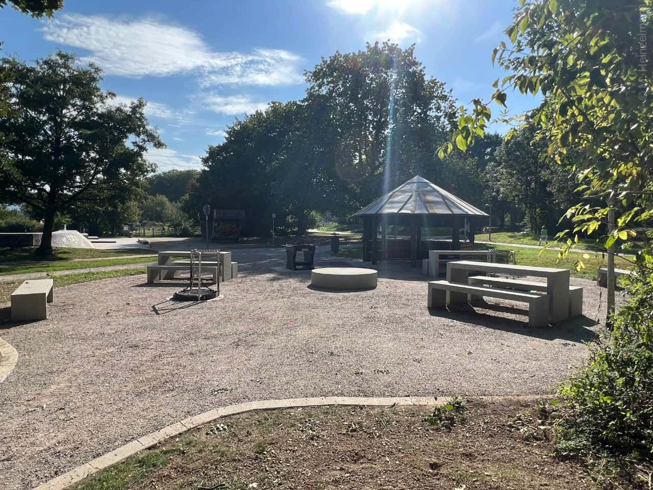 Grillstelle mit Grillplätzen im Dietenbachpark Freiburg