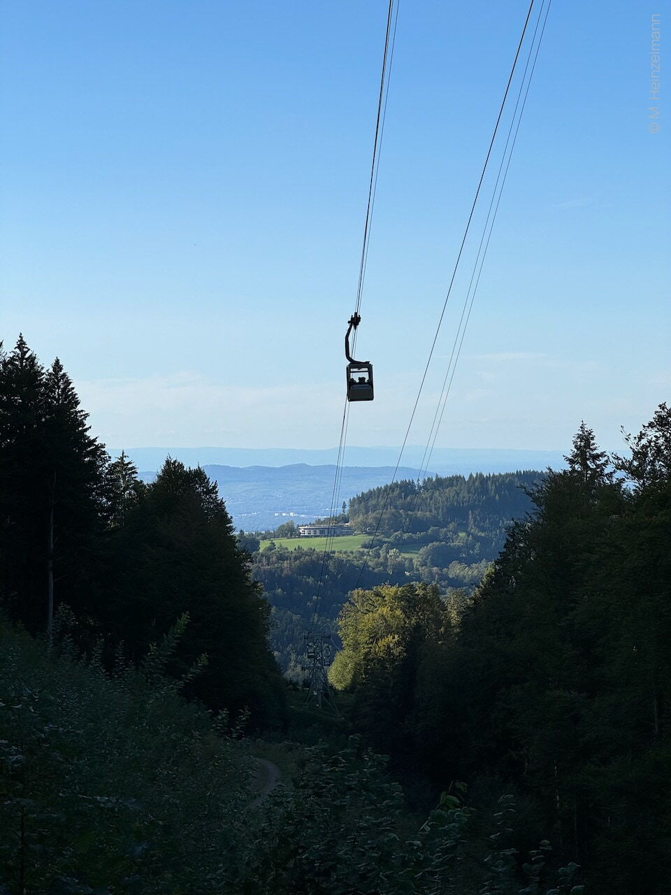 Ausblick auf Schauinslandbahn und Rheinebene