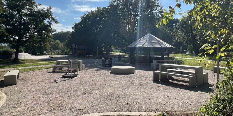Grillstelle mit Grillplätzen im Dietenbachpark Freiburg