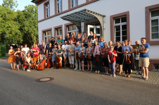 Bild des Per-Tutti-Orchester dessen Konzert am 08. Februar 2026 im Bürgerhaus Zähringen stattfindet.