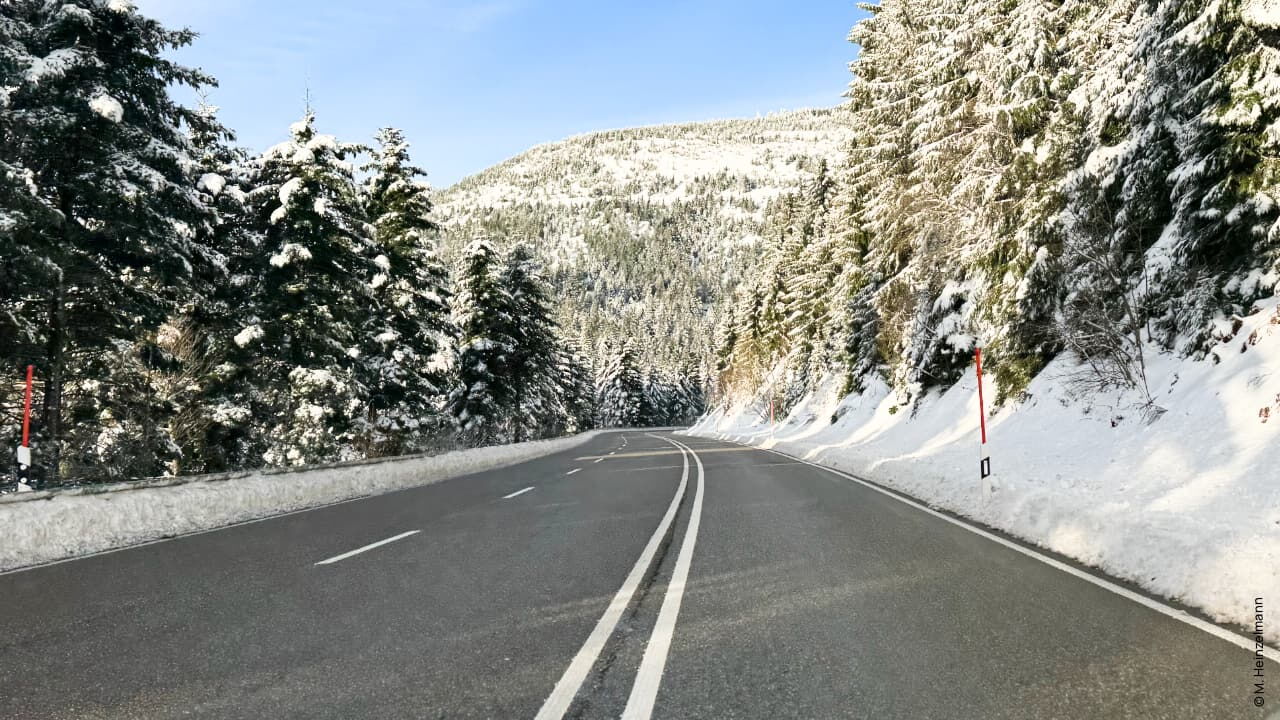 Bild von der Schwarzwaldhochstraße nähe Ruhestein im Winter