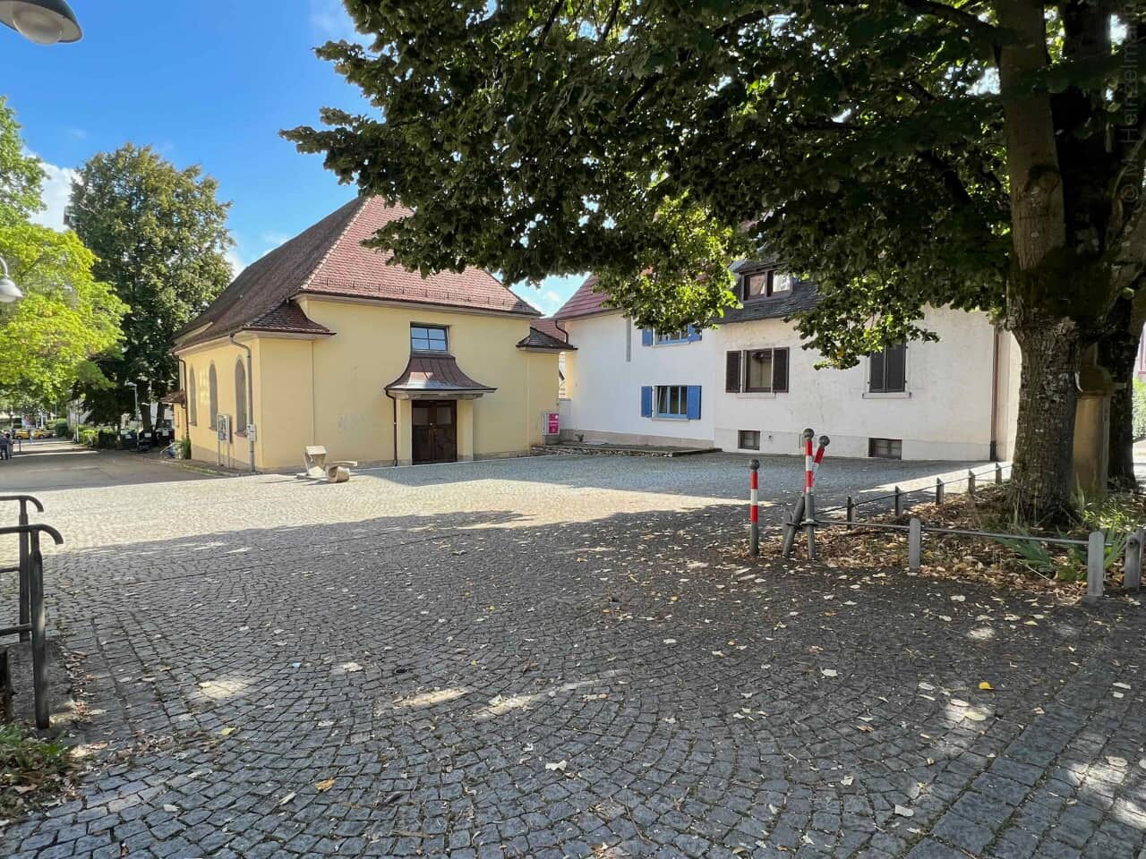 Bürgersaal & Marktplatz im Freiburger Stadtteil Littenweiler