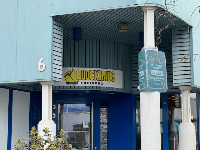 Eingang zur Boulderhalle Blockhaus in Freiburg