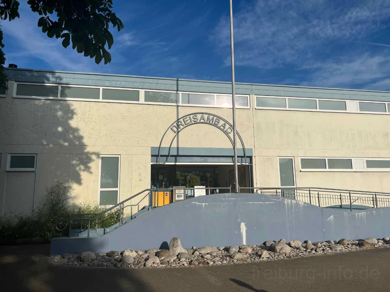 Eingang zum Dreisambad - Freibad in Kirchzarten