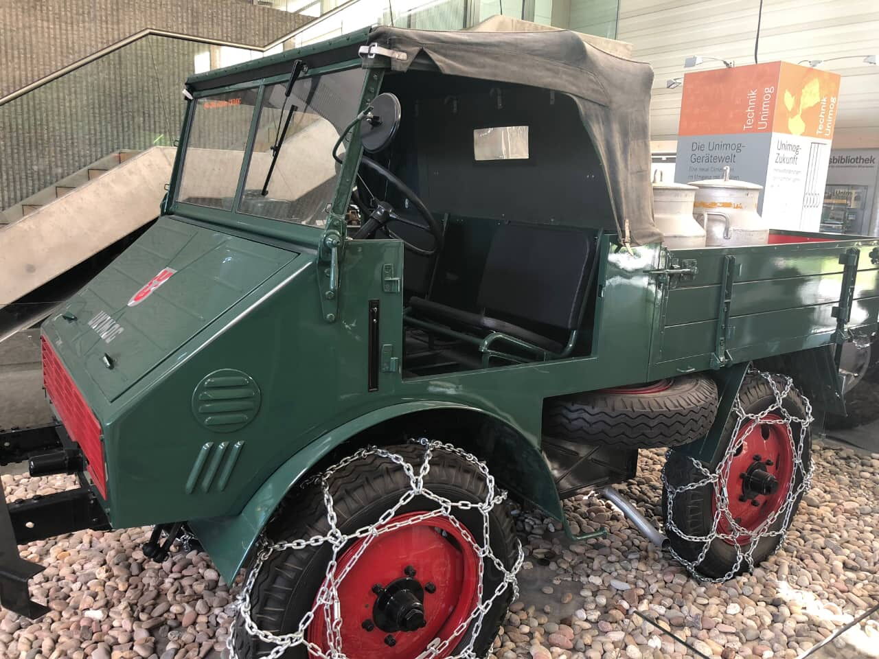 Ur-Unimog der Baureihe 411