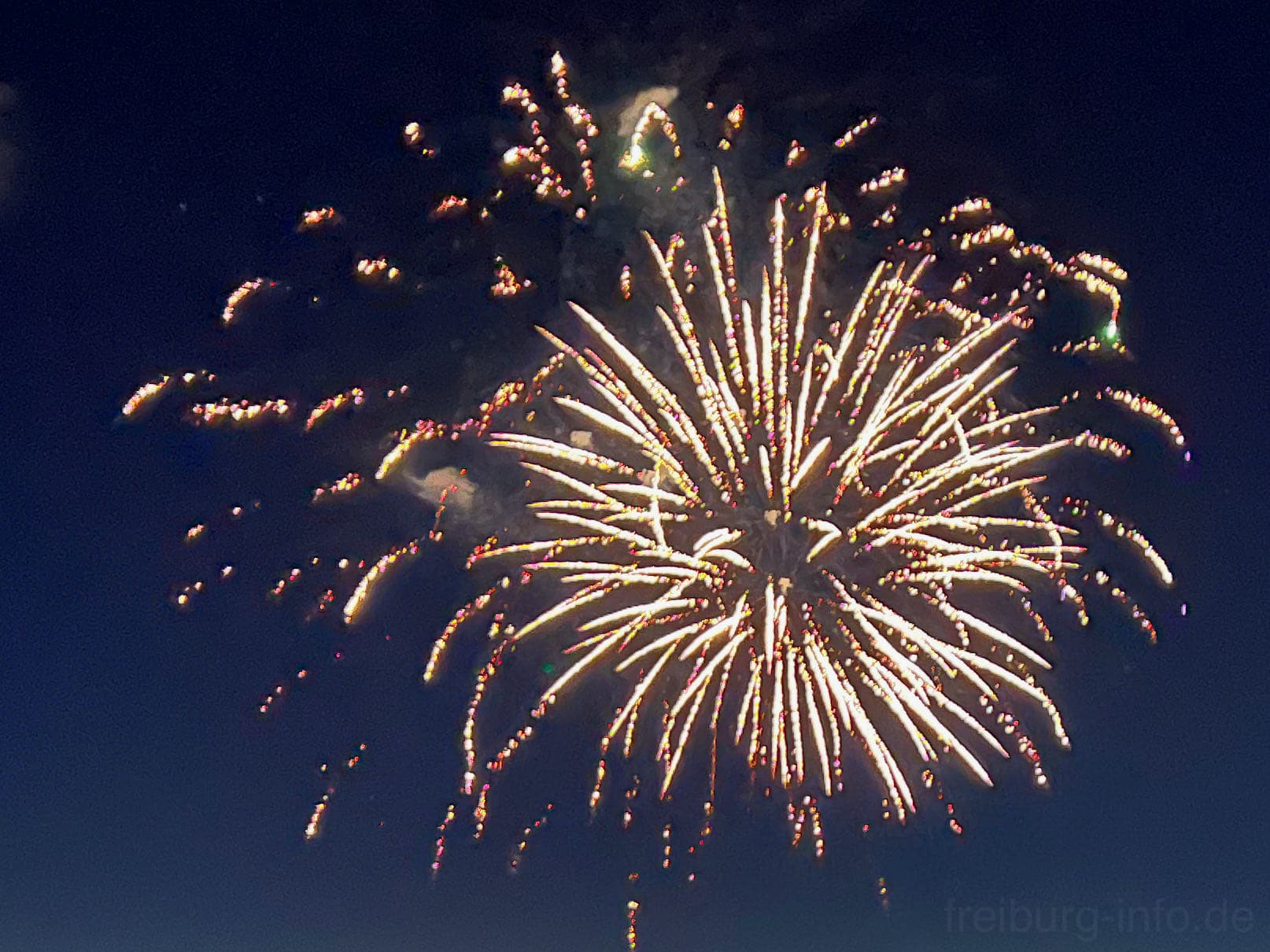 Eröffnungs­feuerwerk Frühjahrsmess'